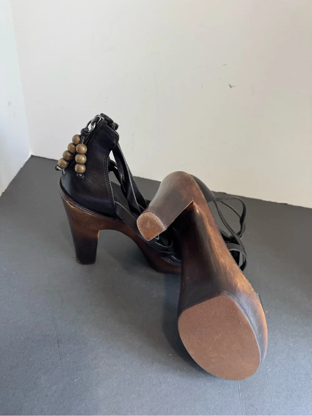 UGG Salima Platform High Heel Sandal Gladiator Pumps Black Leather. Size 10
